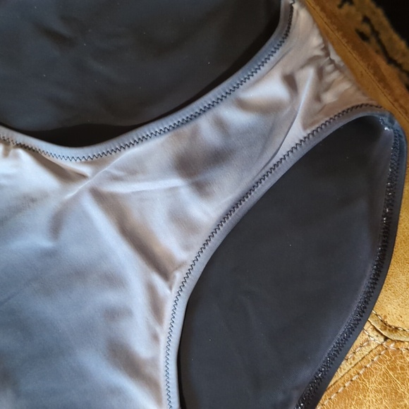 Athleta deep sea one piece S/P - Picture 5 of 10